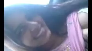 Desi beauty Kanchan in car showing boobs and pussy