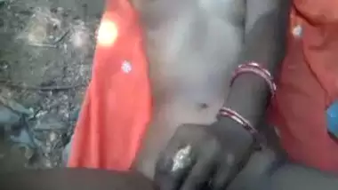 Desi village girl outdoor sex with lover for first time