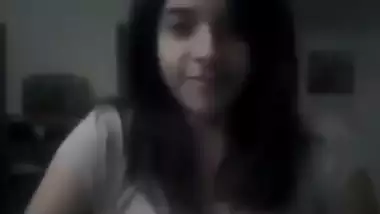 Hot & sexy Indian college girl removing her bra on front Cam