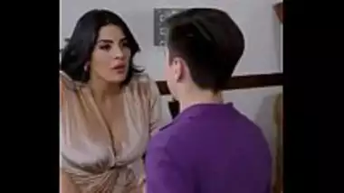 Hot Hindi actress in a porn clip