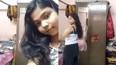 Desi girl with curvy and beautiful ass nude selfie for bf