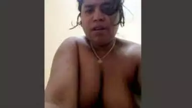 Mature bhabhi riding hard