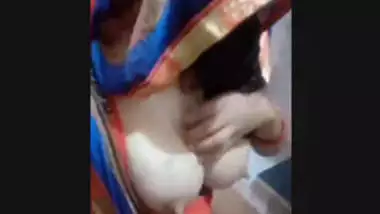 Big Boobs Saree Bhabhi Boobs Show Hindi Audio