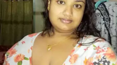 bangla bhabhi wearing cloths selfie video