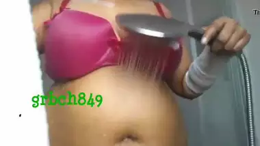 Hot bhabhi?s boobs while taking a bath