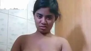 Urmi Shaving Pussy Desi Porn MMS