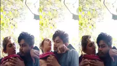 Horny Dehati girl outdoor sex with her boyfriend MMS