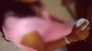 Tamil Randi Auntty Giving BJ to Lover at Hotelroom