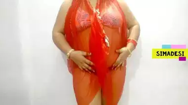 tamil stepmom show boobs & butt to her boyfriend