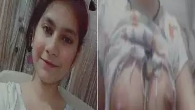 Selfie girlfriend boobs show to lover MMS