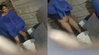 Neighbor girl nude bath viral capture