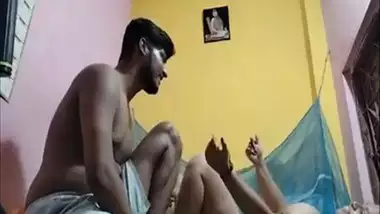 Guy fucks his chubby stepsister in Bangla chuda chudi