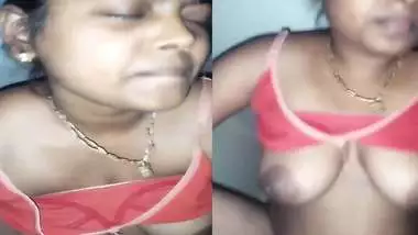 Boudi with horny expression while riding dick